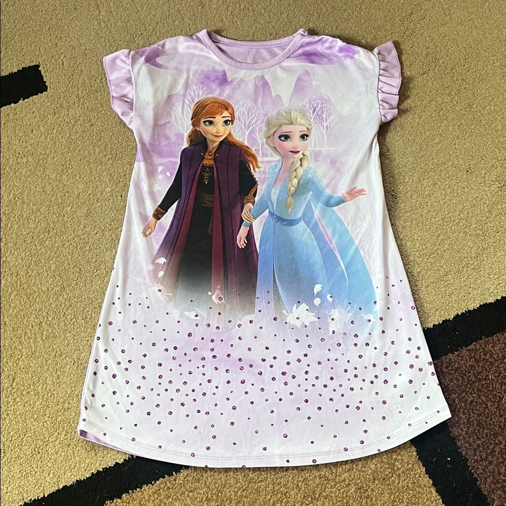 ❄️💜FROZEN nightgown / 100% polyester / size 5T girls